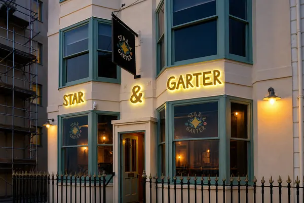 Star & Garter lit letters on a pub front